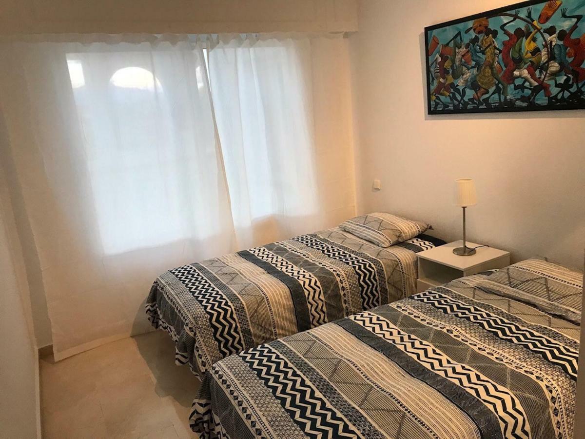 Marbella - Estepona Beach Frontline Apartment Exterior photo