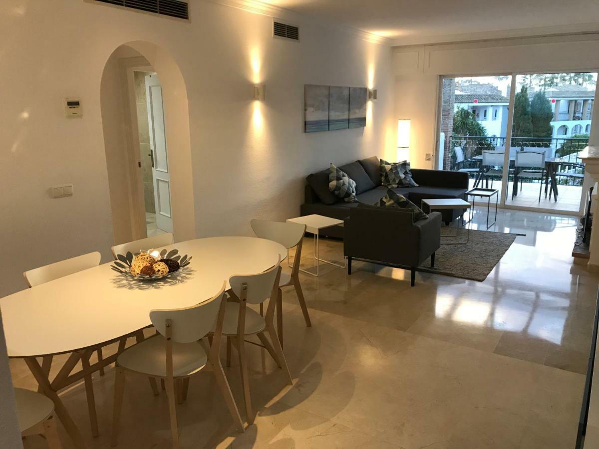 Marbella - Estepona Beach Frontline Apartment Exterior photo