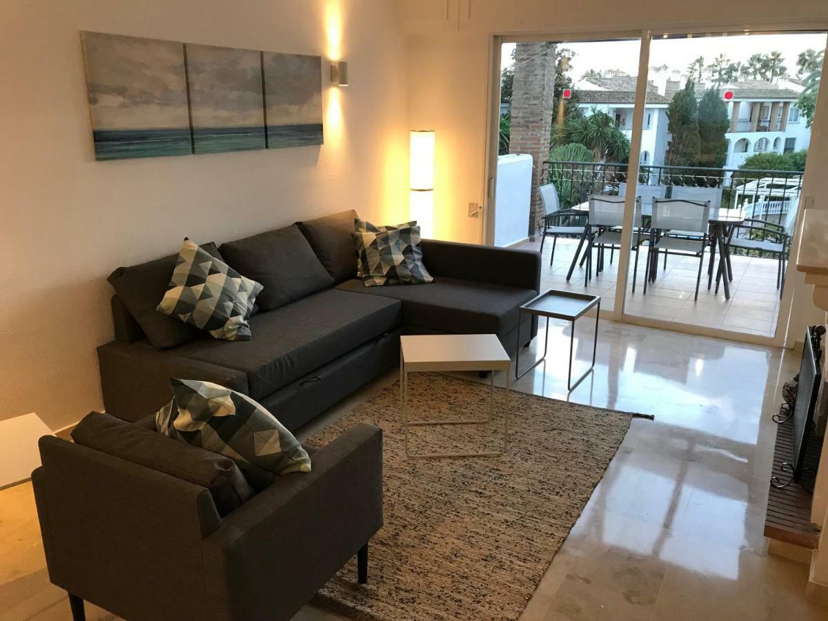 Marbella - Estepona Beach Frontline Apartment Exterior photo