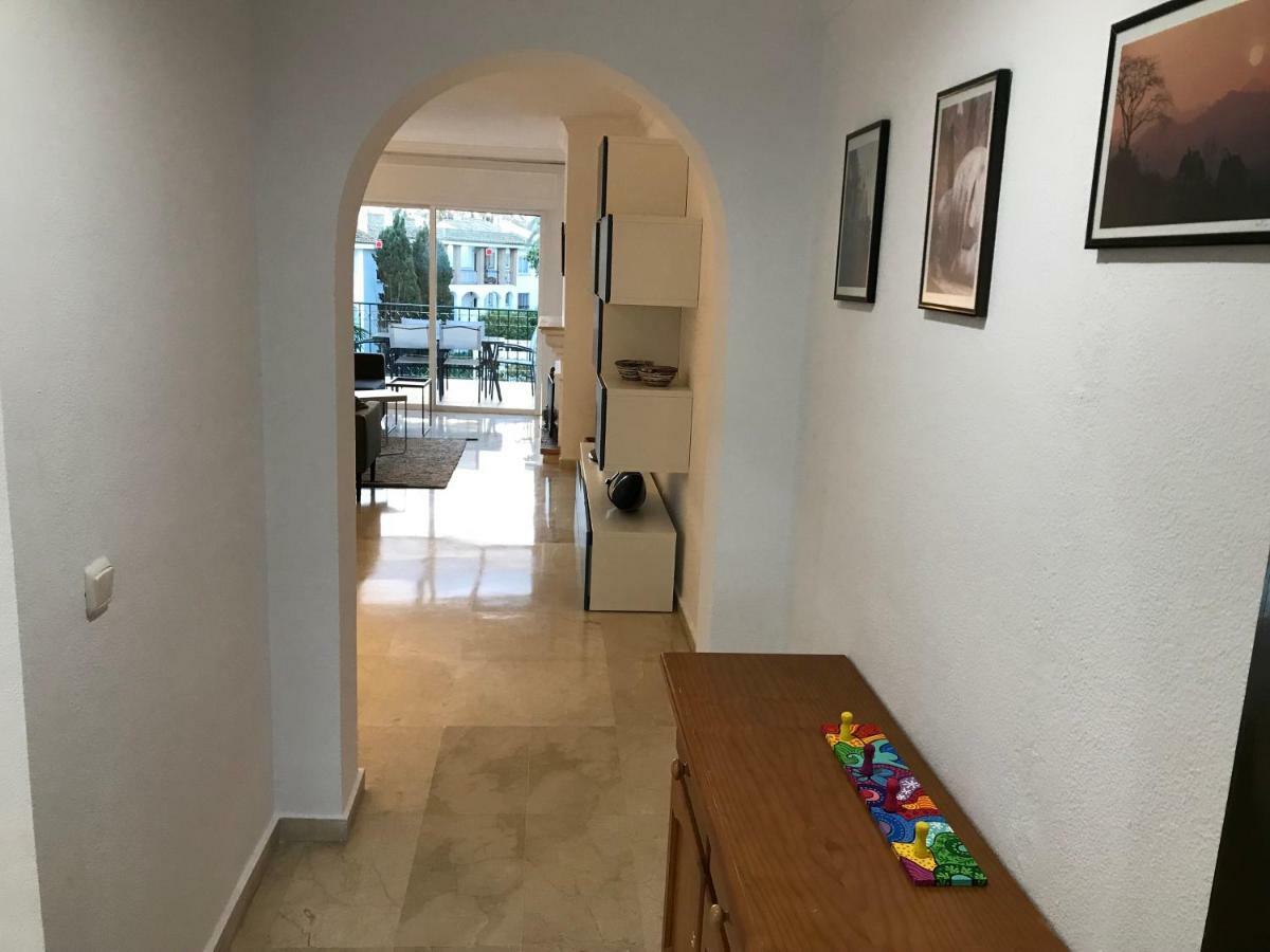 Marbella - Estepona Beach Frontline Apartment Exterior photo