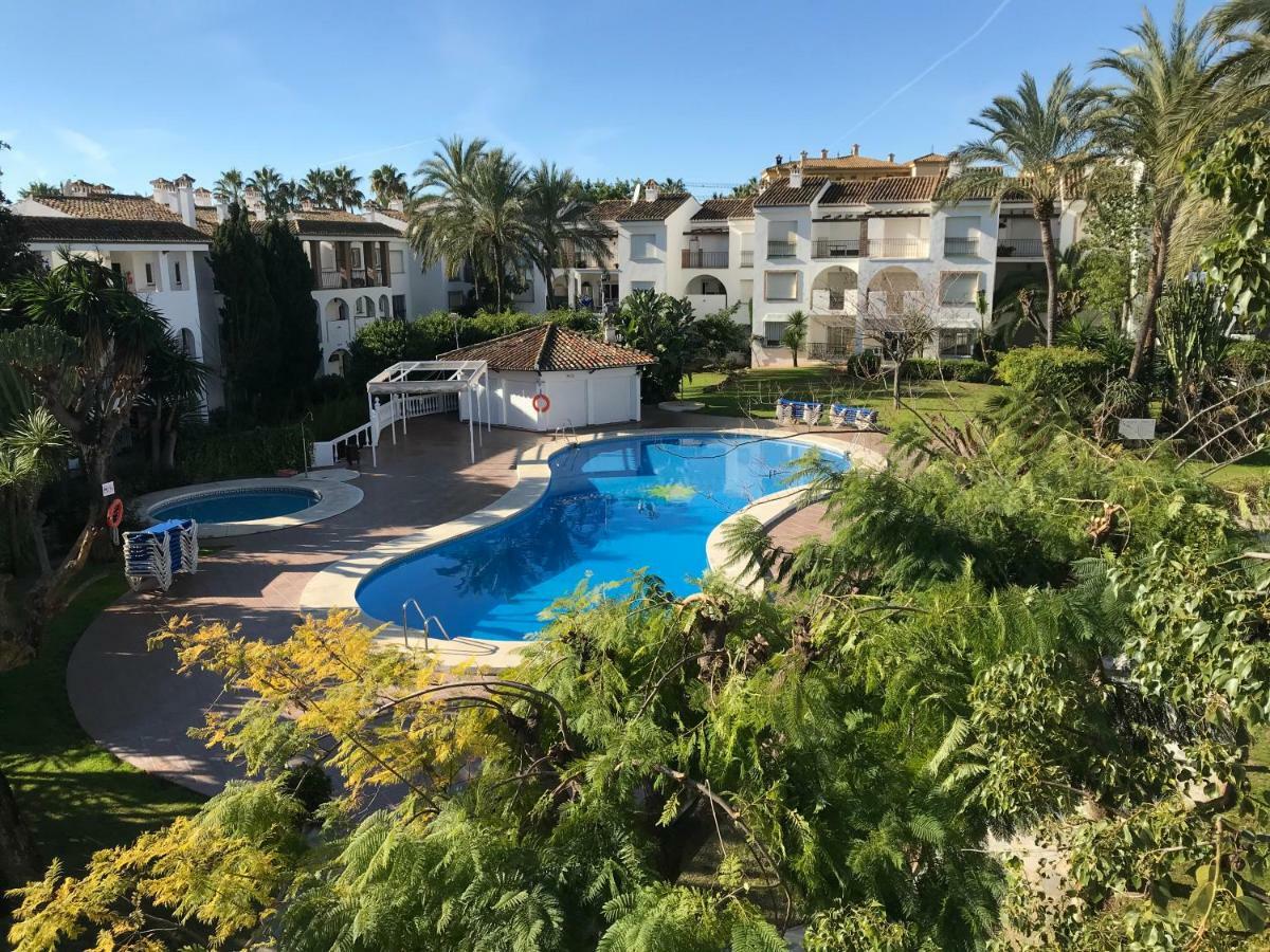 Marbella - Estepona Beach Frontline Apartment Exterior photo