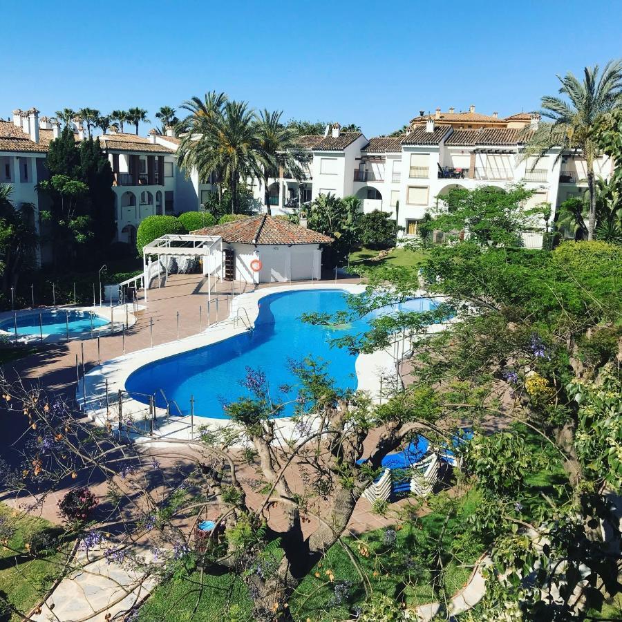 Marbella - Estepona Beach Frontline Apartment Exterior photo